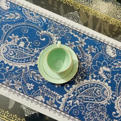 American Style Vintage Table Runner with Floral Jacquard Weave with Tassel. Single Table Runner.